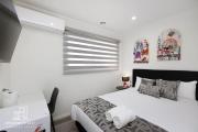 209 Stylish Queen BR with Fast WiFi - Brunswick East