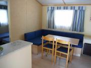 Mobil-home avec Terrasse Accueillant 6 Pers - API-1-52-631