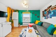 The Sunshine Loft - Vibrant Stay Hideaway
