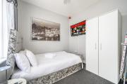 * Well equipped apartment for a relaxing cosy and luxurious fun stay + Free Parking + Free Fast WiFi *
