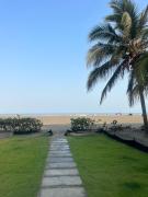 Edificio acceso directo al mar primera linea de playa 2 habitaciones