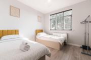 Central 2 Bed Apartment Perfect for Long and Short Stays