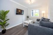 Bright and Modern 2 Bed Home w Garden in Liverpool