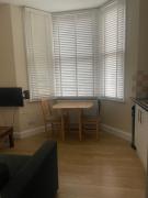 Charming 1 Bed Apartment