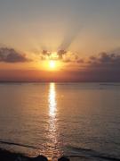 Enjoy Sunrise at Spacious 3BR flat by the Seafront