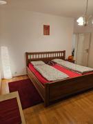 2 min Center Just In, Old Town Walk private room C