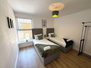 Top Ashton under Lyne