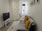 Newly Furnished Modern 1 bedroom City Apartment