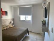 Dpto con vista a la plaza - Con Piscina y Gym en pleno centro