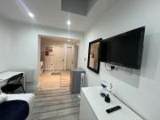 Cozy Harrow Studio with Extra Bed