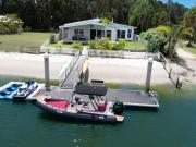 South Stradbroke Island Waters 4 bed, 3 bath, 10 guests, private beach & pontoon