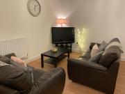 2 Bed Deluxe Apartment, City Centre, Allocated Parking, Fast WiFi by Opulent Stays