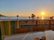 Flat 9, Beachfront 2 Bedroom with Sea View for 4