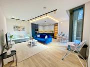 Promo Rate - Modern 2-Bed Clerkenwell Flat with Private Balcony near Farringdon, Shoreditch, Hoxton