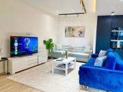 Disc Monthly Rate - Modern 2-Bed Clerkenwell Flat with Private Balcony near Farringdon, Shoreditch, Hoxton