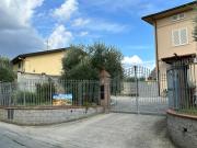 Casa in mezzo agli Ulivi