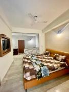 ZenRoofs- Studio Flat