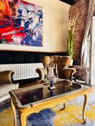 Vibrant Downtown Studio Oasis Vibrant Downtown Studio Oasis