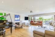 4 Bed in Mawgan Porth oc-h29763