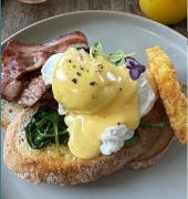 Nobbys Escape - Stunning Coastal Home