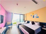 Flamingo Hai Tien Honey