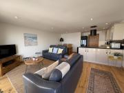 Mi Casa Su Casa - Mount Brioni