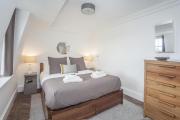 2 Bed in Bath oc-bhr28