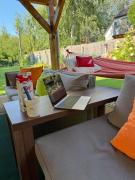 Szárszó Apartment with 3 rooms and PRIVATE BEACH, PRIVATE PARKING