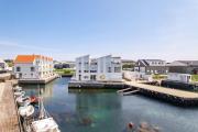 Flott Leilighet, 1 etasje med nydelig sjøutsikt