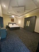 شقة بصالة وغرفتين نوم حديثة