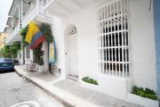 Alma Blanca - Colonial Loft in the Walled City