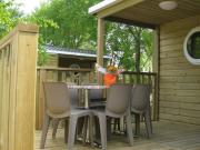 Mobil-home confortable avec terrasse pour 6 personnes - API-1-52-523