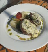 Mountain Pepper Palate Bed, Breakfast & Movie