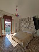 Apartment with large Terrace nearby Station, Mestre