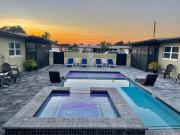 Apartment in Cape Coral with heated Pool and Jacuzzi
