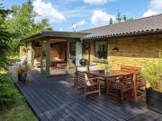 Bright Cottage with Garden Terrace-By Traum