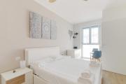 GuestHost - Naviglio Grande Bright Apartment