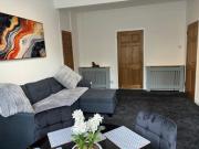 spacious 3 bed modern apartment