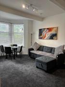 spacious 3 bed modern apartment