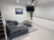 4BR Luxury, Walk to Old Town, Arcade, Pool, 12 Guests