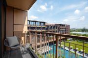 Top Lat Krabang
