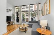 Stylish Manhattan Escape in Prime Spot