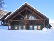 Appartement duplex dans chalet - Pléiades -, skis aux pieds avec clefs à disposition via agence constelimmo -nous louons aussi le second duplex du chalet