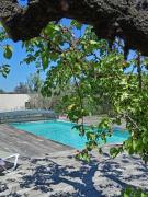 1 chambre 1 cuisine & salle deau privées avec piscine et jacuzzi