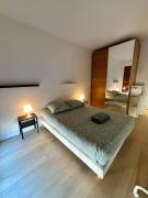Appartement Motte Picquet Violet