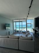 Top Strand