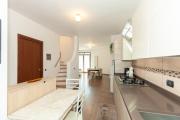 Bright Villa with Balcony and Jacuzzi, Milan Area