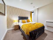 Modern Newcastle Quayside Apartment - Riverside Lofts by Week2Week