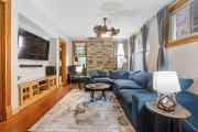 3-Story Historic Home with Steam Shower and 3 King Beds in Walkable Shadyside