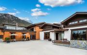 Top Shangri-La